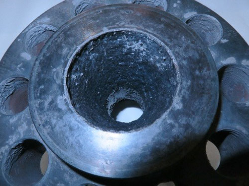 射出成形機用シリンダヘッド 加工前